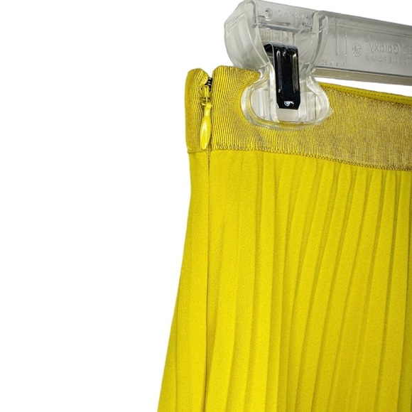 LOFT Skirt Yellow Pleated Mini Size Zipper Ann Taylor Size 0 - Picture 3 of 8